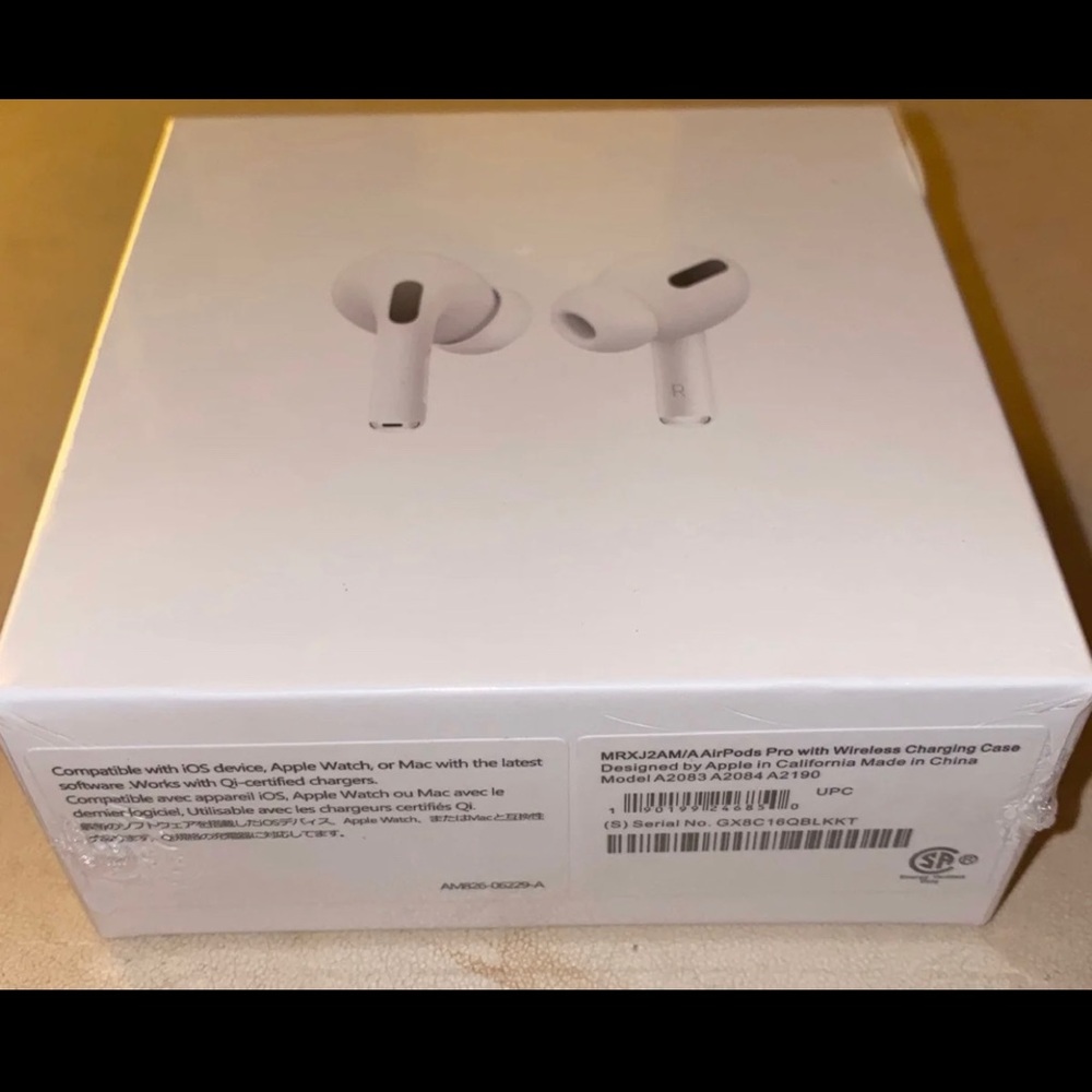 Apple AirPod pros wireless charging